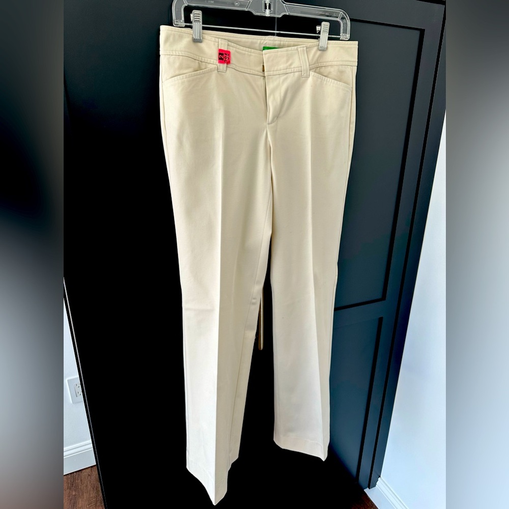 Classic Lily khaki trouser